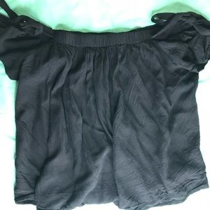 Black Off the shoulder Top